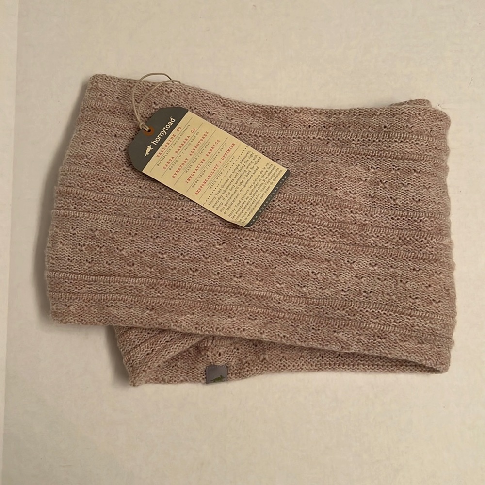 Horny Toad Merino Mobius Scarf NWT- 100% wool Infinity Scarf -Oatmeal Heather